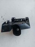 Toyota Auris E180 Puskurin kannattimen kulmakannake 5256202170