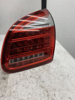 Porsche Cayenne (92A) Lampy tylnej klapy bagażnika 7P5945094K