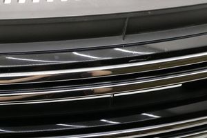 Volkswagen Tiguan Etupuskurin ylempi jäähdytinsäleikkö 5N0853653E