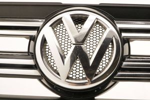 Volkswagen Tiguan Etupuskurin ylempi jäähdytinsäleikkö 5N0853653E