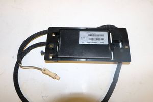 Audi R8 42 Aerial antenna amplifier 427035503