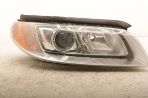Volvo XC70 Lampa przednia 31383541