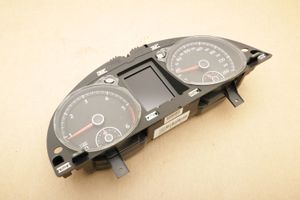 Volkswagen Passat Alltrack Speedometer (instrument cluster) 3AA920871D