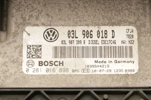 Volkswagen Touran II Calculateur moteur ECU 03L906018D