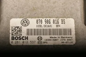 Volkswagen Touareg I Calculateur moteur ECU 070906016BS