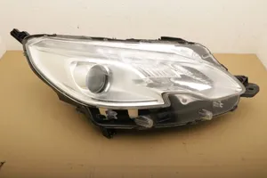 Peugeot 2008 I Lampa przednia 9677810280