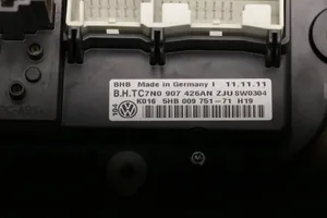 Volkswagen PASSAT B7 Panel klimatyzacji 5HB009751