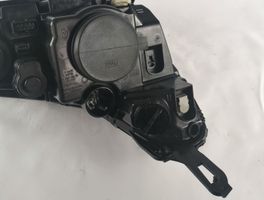 Citroen C5 Lampa przednia 9661316680