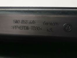 Volkswagen Golf Plus Etupuskurin alempi jäähdytinsäleikkö 5M0853665