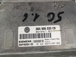 Volkswagen Golf V Moottorin ohjainlaite/moduuli 06A906033CB
