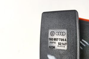 Volkswagen Golf III Klamra środkowego pasa bezpieczeństwa fotela tylnego 1h0857739A