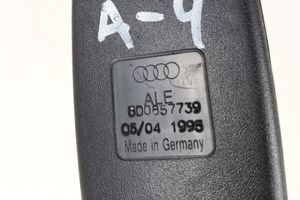 Audi A4 S4 B5 8D Boucle de ceinture de sécurité arrière centrale 8d0857739