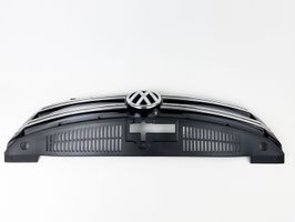 Volkswagen Tiguan Etupuskurin ylempi jäähdytinsäleikkö 5n0853653e