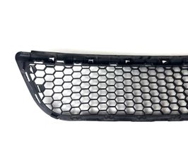 Dacia Logan I Front bumper lower grill 8200604721