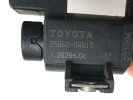 Toyota Avensis T250 Zawór ciśnienia 258600r010