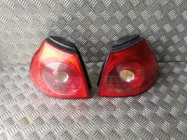 Volkswagen Golf V Lampy tylne / Komplet 1K6945096Q