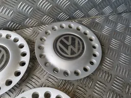 Volkswagen New Beetle Заводская крышка (крышки) от центрального отверстия колеса 1C0601149D