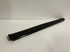 Mercedes-Benz E W211 Moldura protectora del borde delantero A2116801835