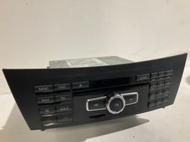 Mercedes-Benz C W204 Radio/CD/DVD/GPS-pääyksikkö A2049006009