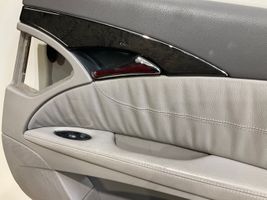 Mercedes-Benz E W211 Boczki / Poszycie drzwi tylnych A2117304262