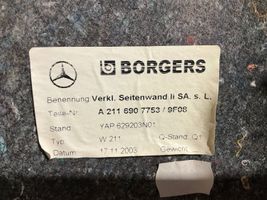 Mercedes-Benz E W211 Apatinis, bagažinės šono, apdailos skydas A2116907753