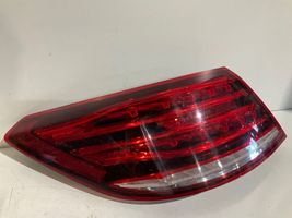 Mercedes-Benz E C207 W207 Lampa tylna A2079063300