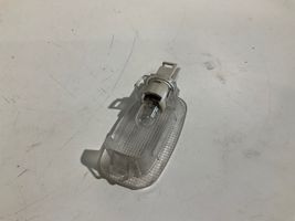 Mercedes-Benz E W212 Luce interna per portiera anteriore A2218200401