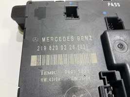 Mercedes-Benz CLS C219 Durų elektronikos valdymo blokas 2198200226