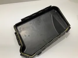 Mercedes-Benz E W211 Coperchio scatola dei fusibili A2115400182