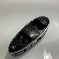 Mercedes-Benz E W211 Interruttore di controllo dell’alzacristalli elettrico A2118213679