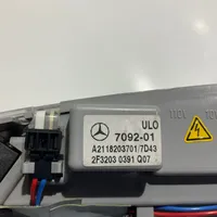 Mercedes-Benz E W211 Illuminazione sedili posteriori A2118203701