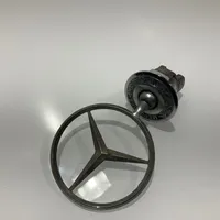 Mercedes-Benz E W211 Valmistajan merkki/logo/tunnus 