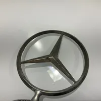 Mercedes-Benz E W211 Valmistajan merkki/logo/tunnus 