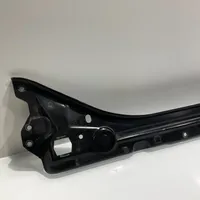 Mercedes-Benz E W211 Staffa del pannello di supporto del radiatore parte superiore 