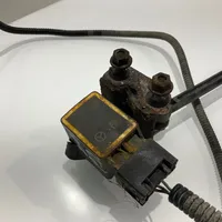 Mercedes-Benz E W211 Sensor de altura delantera de la suspensión neumática A0105427717