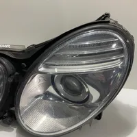 Mercedes-Benz E W211 Lampa przednia 