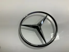 Mercedes-Benz E W211 Значок производителя / буквы модели 