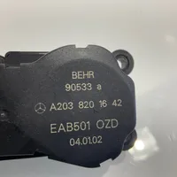 Mercedes-Benz E W211 Motor/activador trampilla de calefacción A2038201642