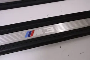 BMW M3 Listwa progowa przednia 7900807