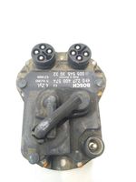 Mercedes-Benz E W124 Ignition amplifier control unit 0055453032