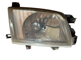 Subaru Forester SF Lampa przednia 84001FC220