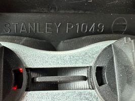 Mazda Demio Papildu bremžu signāla lukturis P1049