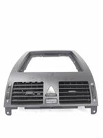 Volkswagen Touran I Griglia di ventilazione centrale cruscotto 251030347