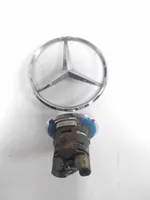 Mercedes-Benz C W203 Mostrina con logo/emblema della casa automobilistica 7118