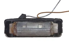 Mercedes-Benz E W210 Lampa oświetlenia tylnej tablicy rejestracyjnej 2108200356