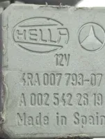 Mercedes-Benz C W203 Muu rele A0025422619