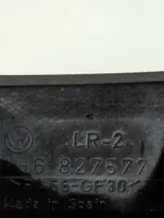 Volkswagen Golf III Listwa oświetlenie tylnej tablicy rejestracyjnej H6827577