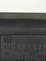 Volkswagen PASSAT B4 Éclairage de plaque d'immatriculation 1H6827577