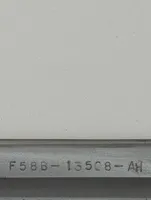 Ford Windstar Takaluukun rekisterikilven valon palkki F58B13508AH