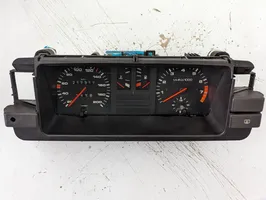 Audi 80 90 B2 Speedometer (instrument cluster) 81117331